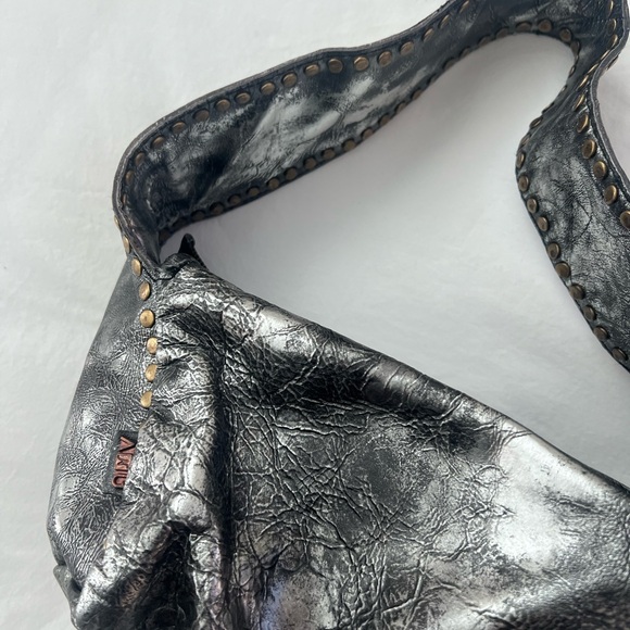 Metallic Black Leather studded Shoulder Bag - Picture 4 of 5